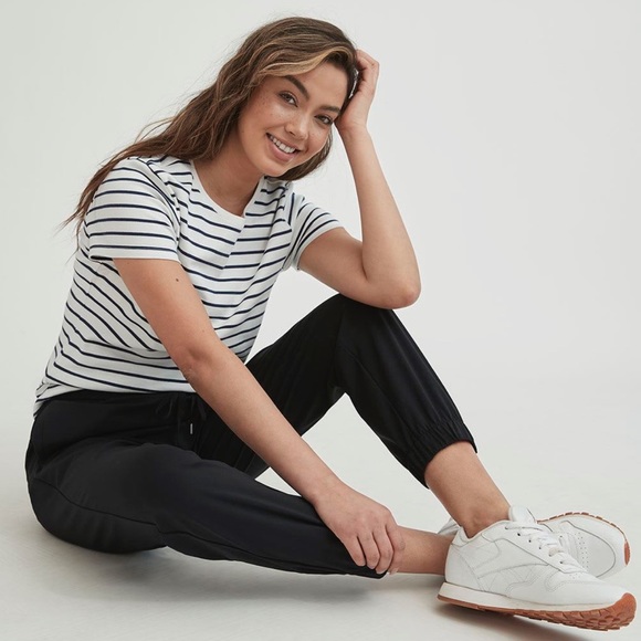 RW&Co navy and white stripes short sleeves top - Picture 5 of 5